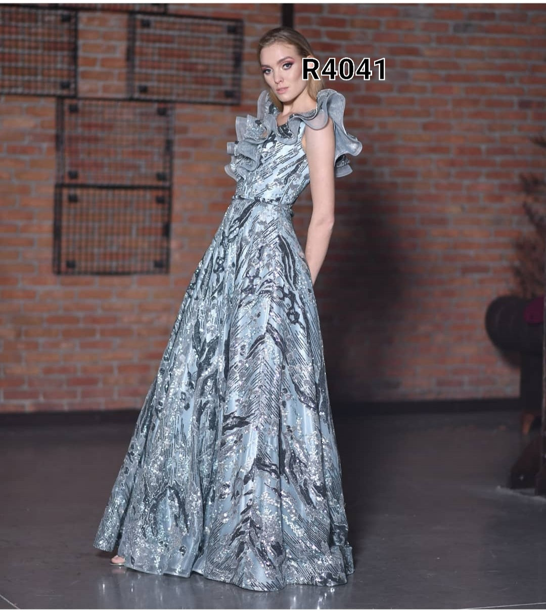 بدلة تقيلة لسهرة جميلة R4041